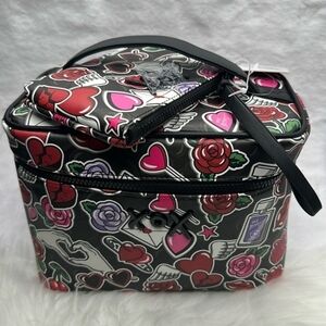 🔹️Betsey johnson🔹️ valentines print cosmetic make up  train case  extra pouch